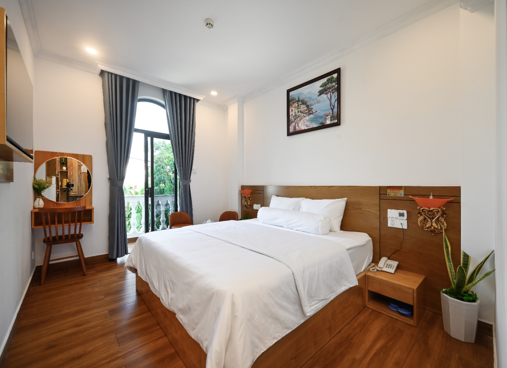 Deluxe Room 01